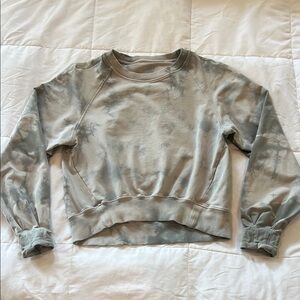 Lululemon It’s A Wash Sweatshirt, hi-low, long sleeve crew, size 6, Tie Die